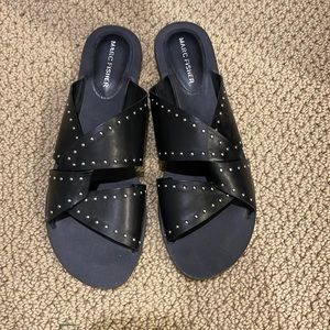 Basically NEW Marc Fisher Sandals